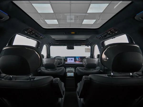 Lynk & Co 900 фото №7