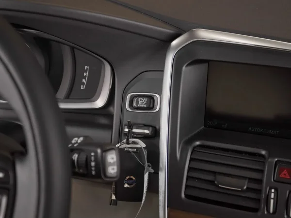Volvo XC60, I Рестайлинг фото №13