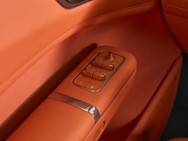 Lynk & Co 900 фото №15