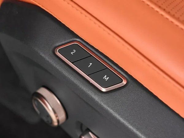 Lynk & Co 900 фото №17