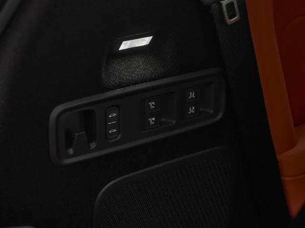 Lynk & Co 900 фото №28