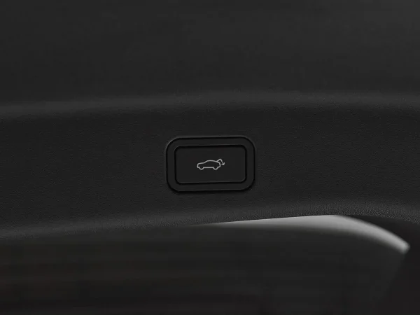 Lynk & Co 900 фото №29