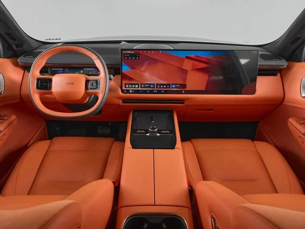 Lynk & Co 900 фото №9