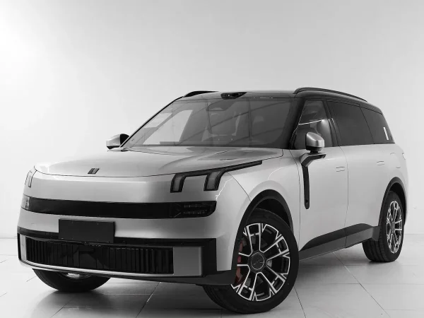 Lynk & Co 900 фото №1