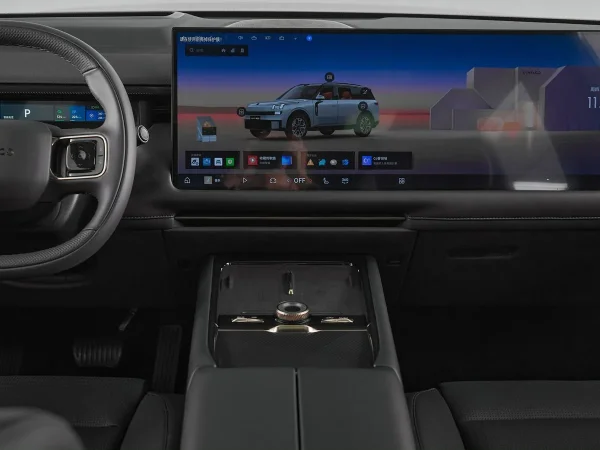 Lynk & Co 900 фото №17