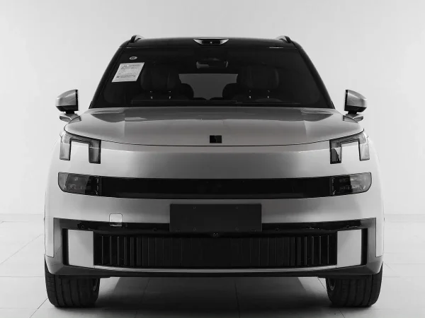 Lynk & Co 900 фото №2