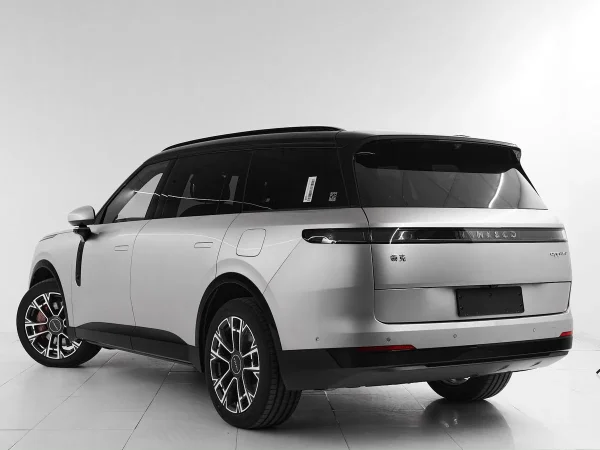 Lynk & Co 900 фото №4