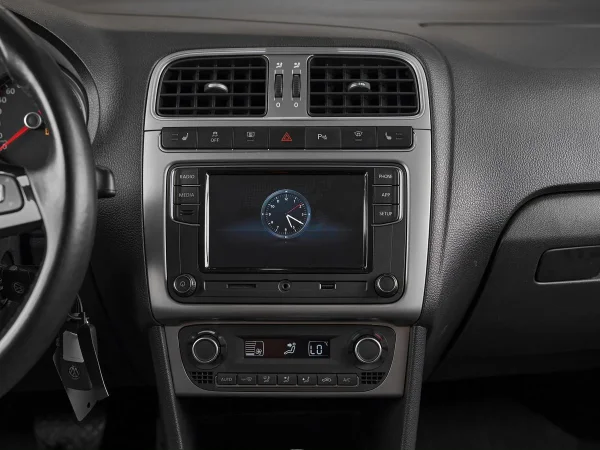 Volkswagen Polo, V Рестайлинг фото №13