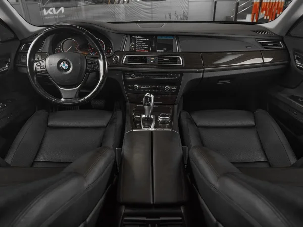 BMW 7 серии, V (F01/F02/F04) Рестайлинг фото №10