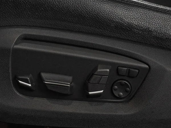 BMW 7 серии, V (F01/F02/F04) Рестайлинг фото №12
