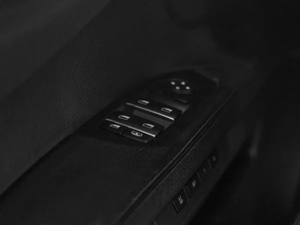 BMW 7 серии, V (F01/F02/F04) Рестайлинг фото №13