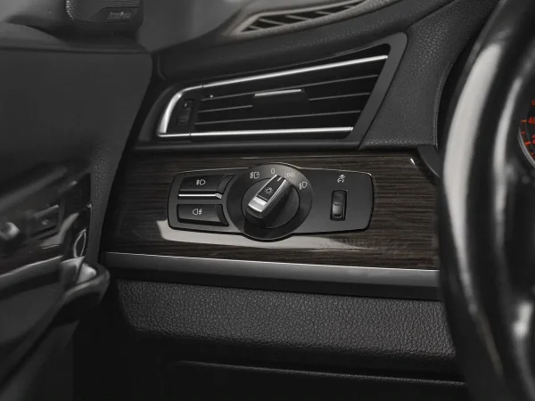 BMW 7 серии, V (F01/F02/F04) Рестайлинг фото №14