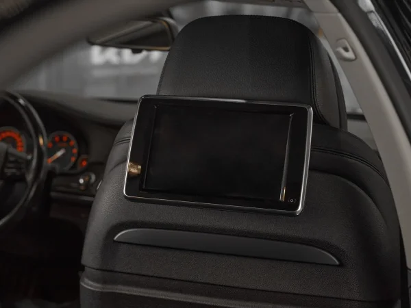 BMW 7 серии, V (F01/F02/F04) Рестайлинг фото №18