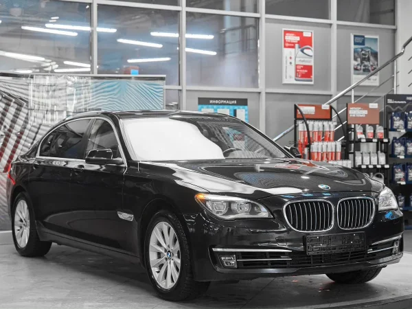 BMW 7 серии, V (F01/F02/F04) Рестайлинг фото №3