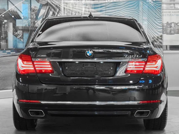 BMW 7 серии, V (F01/F02/F04) Рестайлинг фото №5