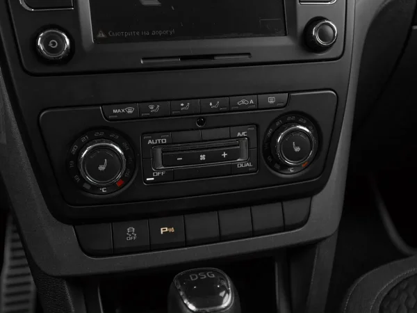 Skoda Yeti, I Рестайлинг фото №15