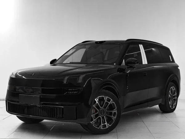 Lynk & Co 900 фото №1