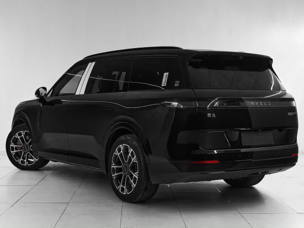 Lynk & Co 900 фото №4