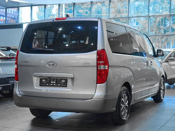 Hyundai H-1, II Рестайлинг 2 фото №6