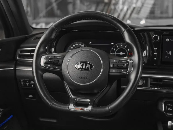 Kia K5, III фото №13