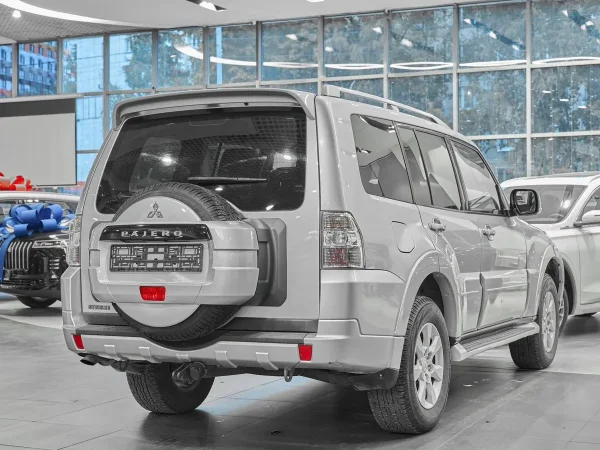 Mitsubishi Pajero, IV фото №6