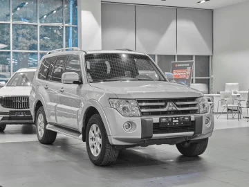 Mitsubishi Pajero, IV 2011 Instyle фото