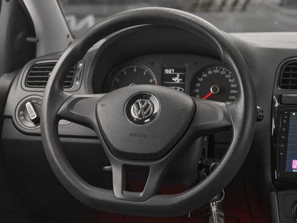 Volkswagen Polo, V Рестайлинг фото №10
