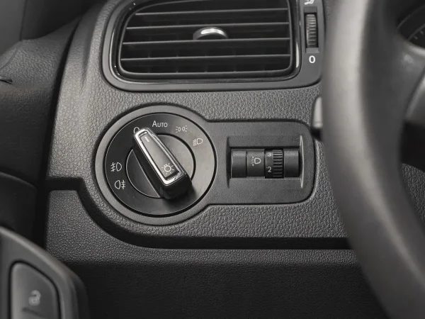 Volkswagen Polo, V Рестайлинг фото №12