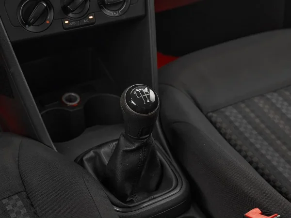 Volkswagen Polo, V Рестайлинг фото №13