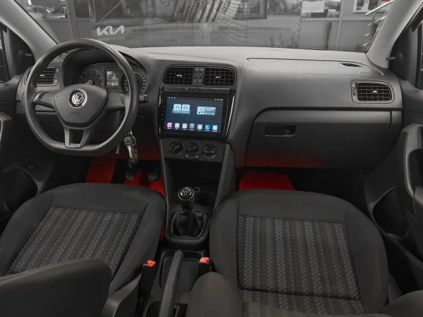 Volkswagen Polo, V Рестайлинг фото №9