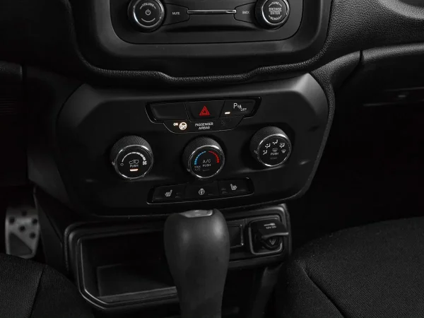 Jeep Renegade, I Рестайлинг фото №17