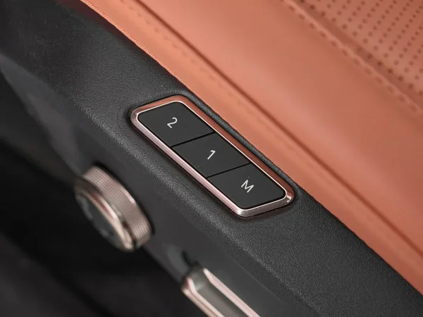 Lynk & Co 900 фото №17
