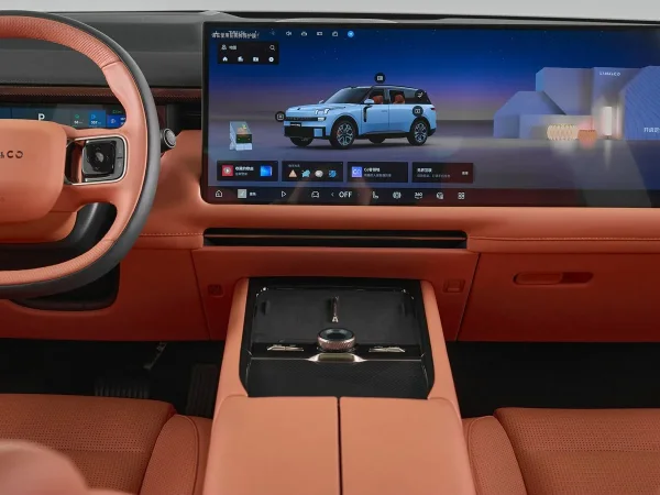 Lynk & Co 900 фото №19