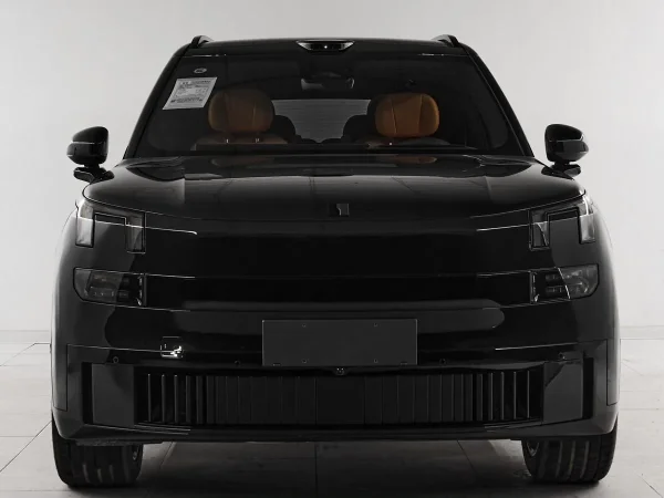Lynk & Co 900 фото №2