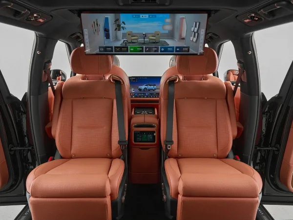 Lynk & Co 900 фото №22