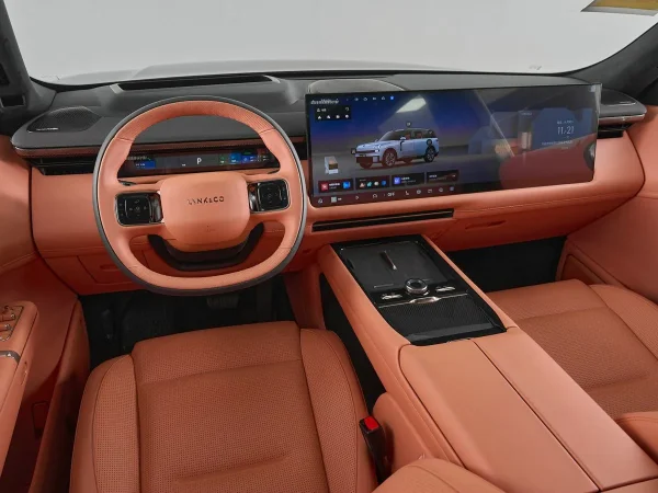 Lynk & Co 900 фото №8