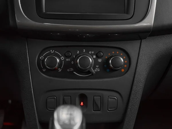Renault Sandero, II Рестайлинг фото №16