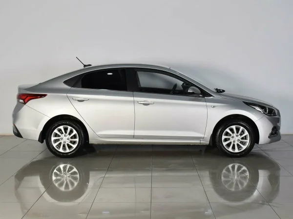 Hyundai Solaris, II фото №4