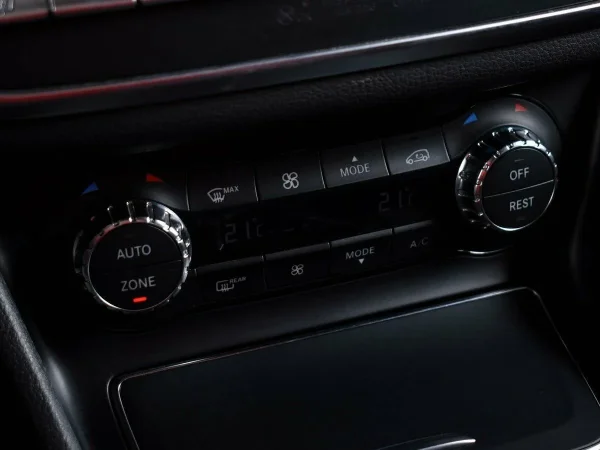 Mercedes-Benz GLA, I (X156) Рестайлинг фото №9