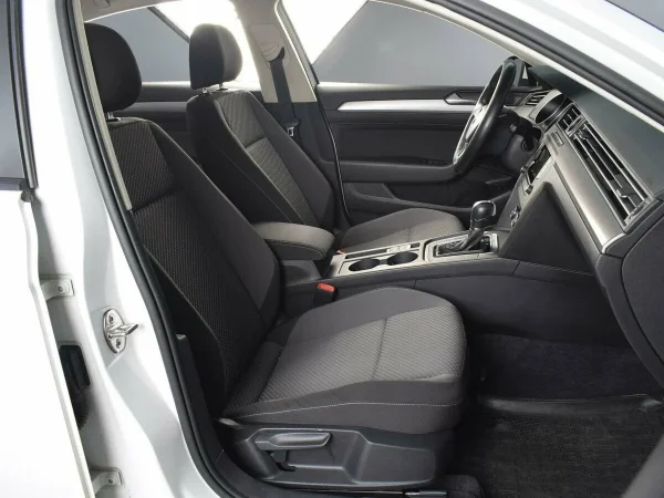 Volkswagen Passat, B8 фото №7