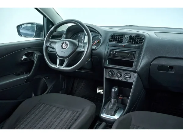 Volkswagen Polo, V Рестайлинг фото №9