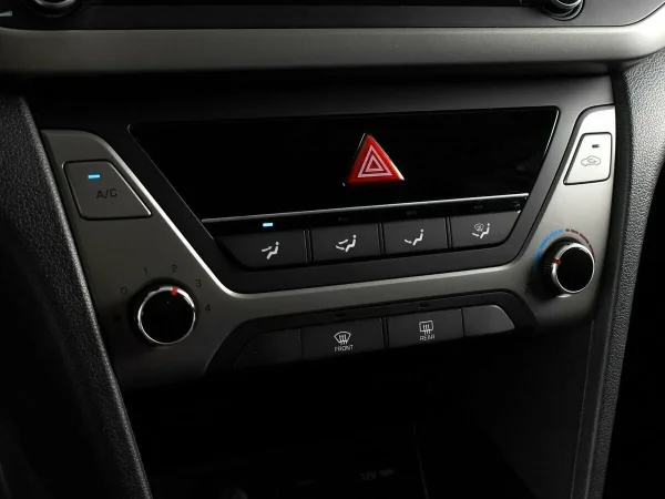 Hyundai Elantra, VI (AD) фото №8