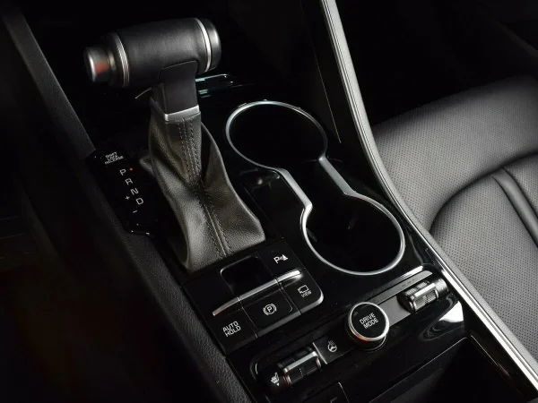Kia K5, III фото №8