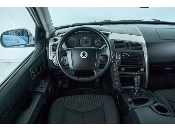 SsangYong Kyron, I Рестайлинг фото №10