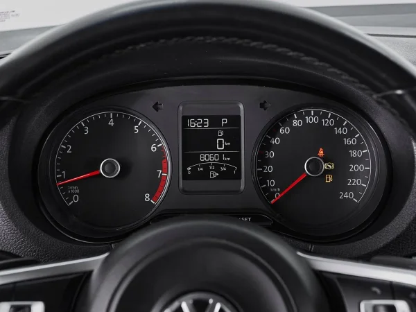 Volkswagen Polo, V Рестайлинг фото №11