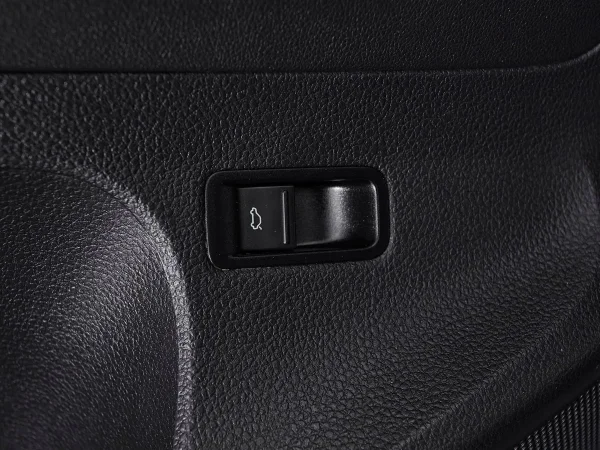 Volkswagen Polo, V Рестайлинг фото №14