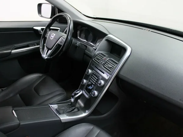 Volvo XC60, I Рестайлинг фото №10