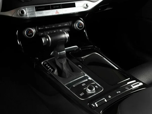 Kia Stinger, I фото №8