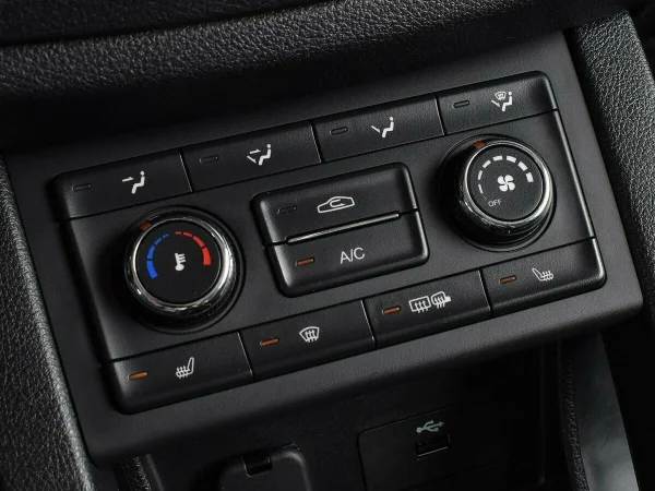 FAW Besturn X40, I фото №8