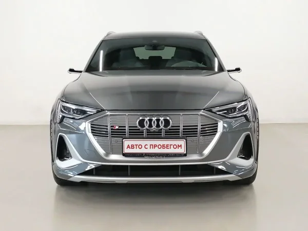 Audi e-tron S фото №2